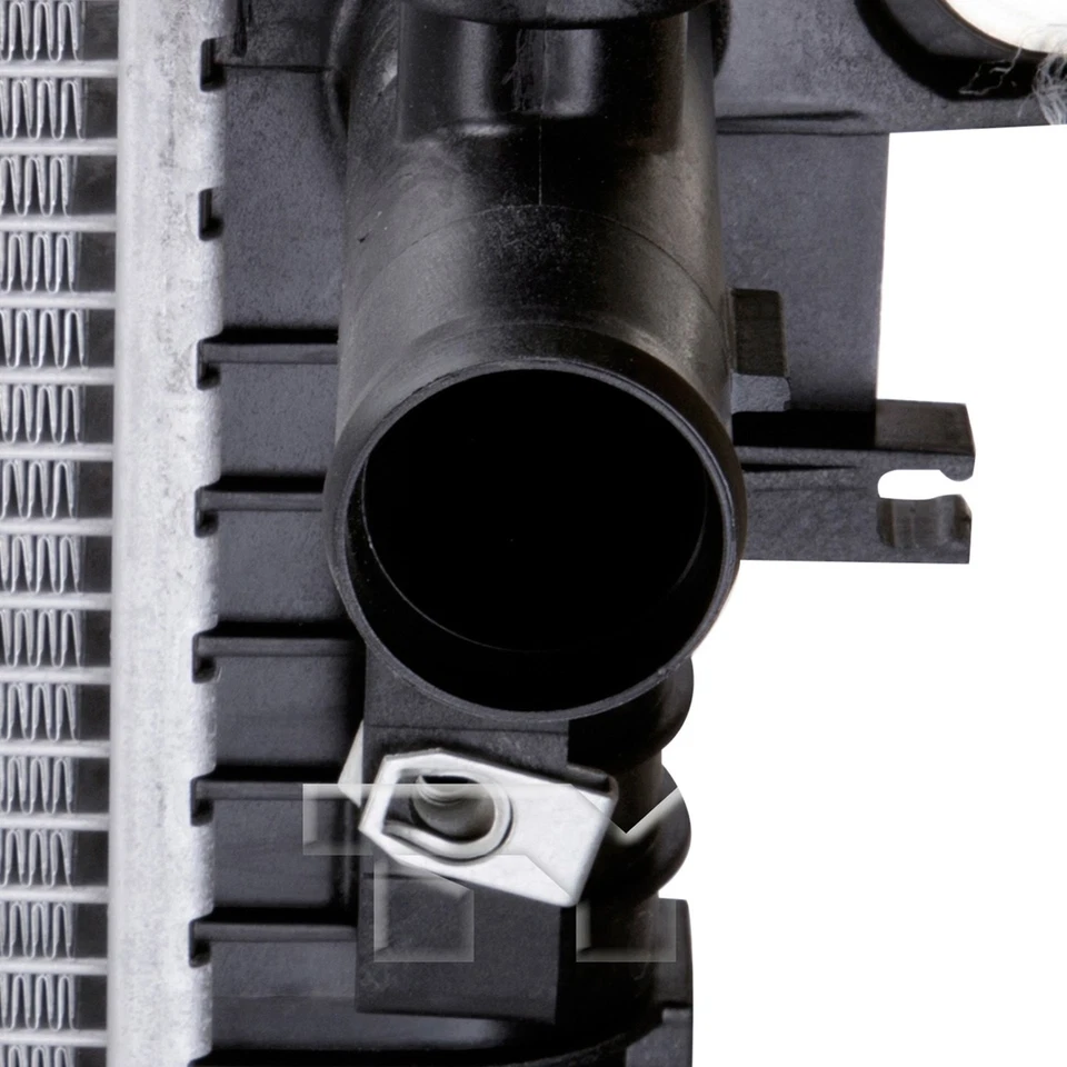 For Nissan NV3500 2012-2016 TYC 13335 Engine Coolant Radiator - Изображение 3 из 4