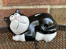 VTG K’s Collection CAT Amy Lacombe Whimsical Whimsicat Laying Pet Bank 5”