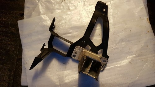 BMW E60 E61 5 2003-10 STOßSTANGE VORNE N/S LINKS BEFESTIGUNG VERKLEIDUNG HALTER STURZBÜGEL