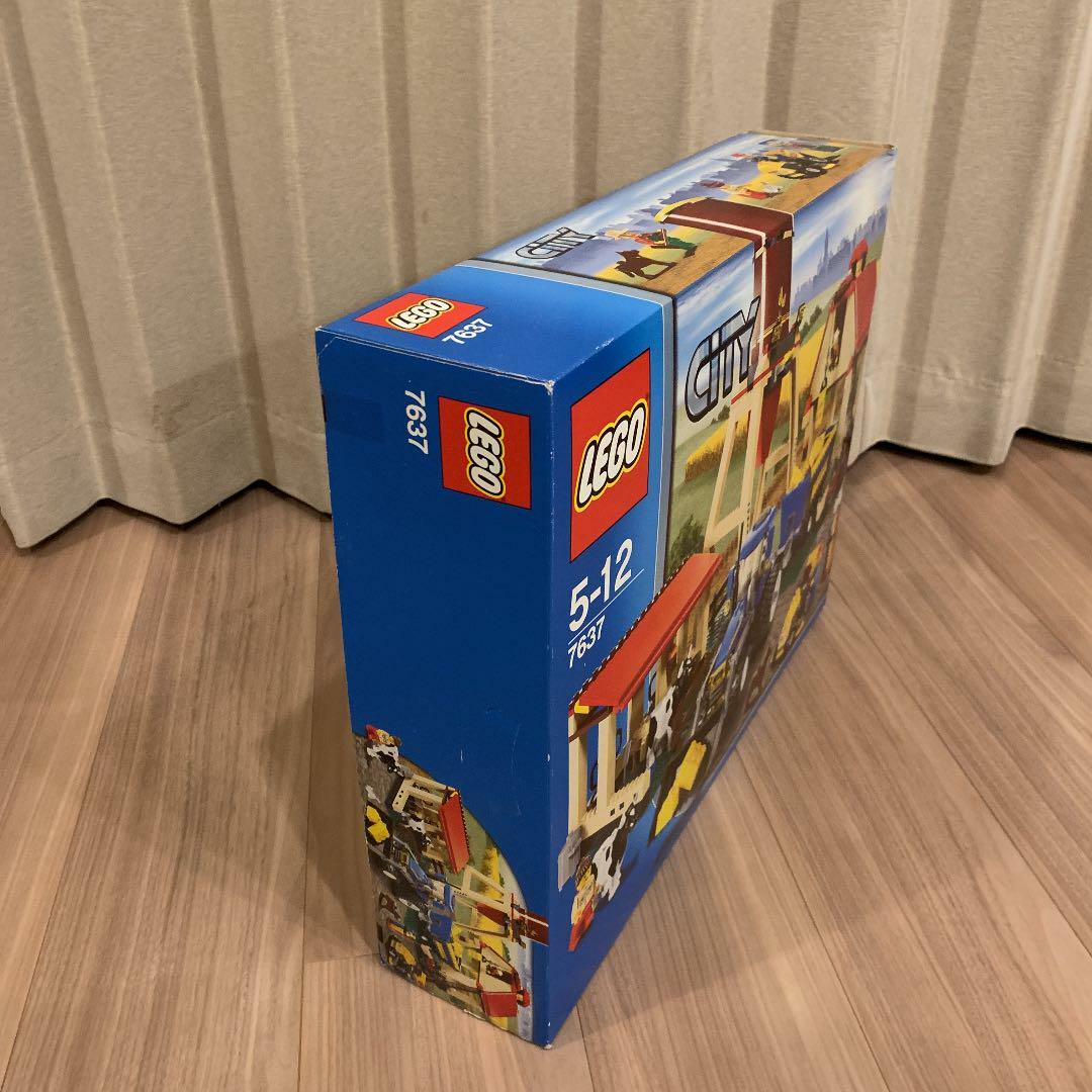 Naked City ボックスセット Lego City Set #7637 Farm, Building Sets - Amazon Canada