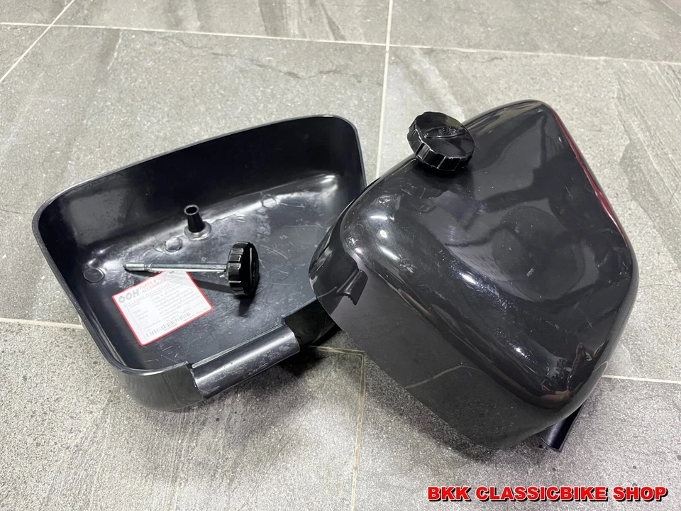 Cubierta lateral y perilla de cierre Honda Touring 90 C200 CA200 C201 negra nueva Foto 2 de 4