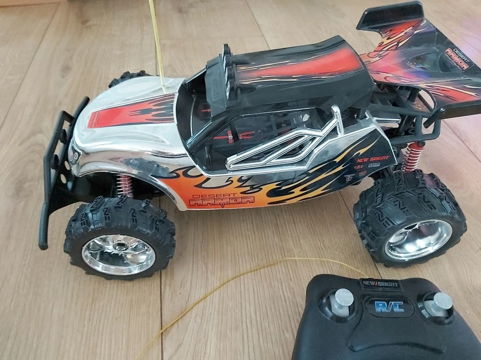 New bright 1:14 R/C Chrome Lightning Buggy 27MHz - Desert Armor - Image 2 of 4