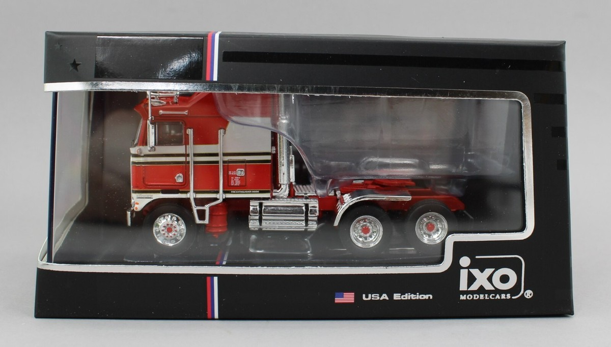 1976 ケンワース K100 エアロダイン　(レッド/ホワイト) Ixo 1:43 Kenworth K100 Aerodyne Truck year 1976 red / white