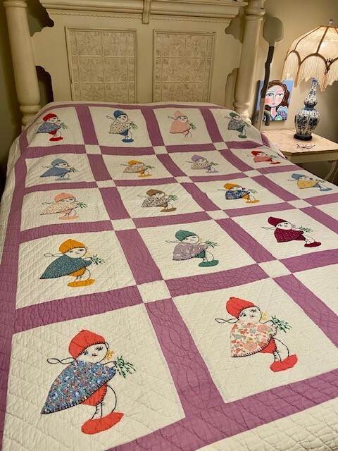 Vintage Antique Quilt c1940s 78x84