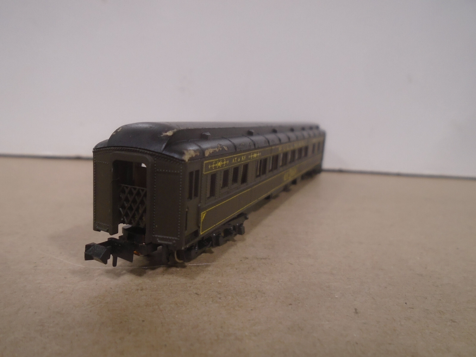RIVAROSSI N SCALE AT&SF PULLMAN CAR ST CROIX WITH METAL WHEELS MADE IN