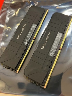 Crucial Ballistix 16GB (2x8GB) RAM DDR4 3200MHz w/XMP BL8G32C16U4B.M8FE