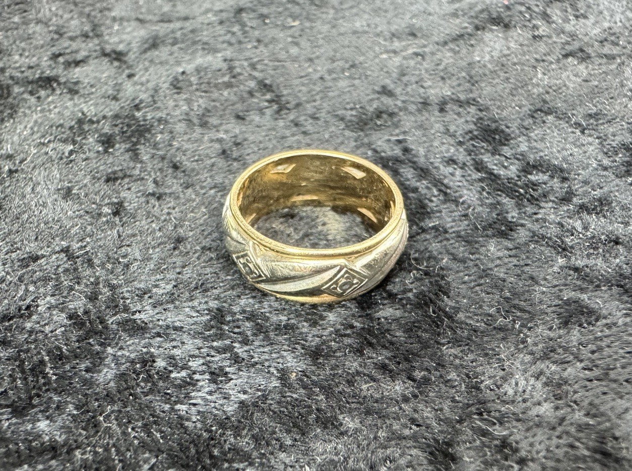 Picture 2 of 4