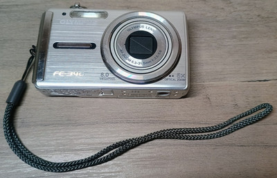 Olympus FE FE-340 8.0MP Digital Camera (Camera Only) - SHIPS FREE!