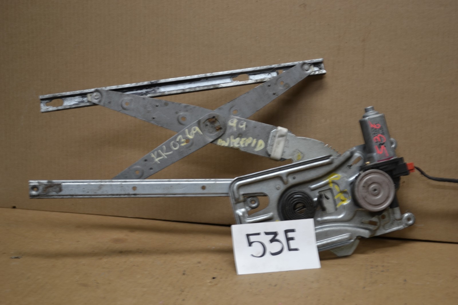 98 99 00 01 02 03 04 Intrepid FRONT PASSENGER Window Regulator W/ Motor #53-E