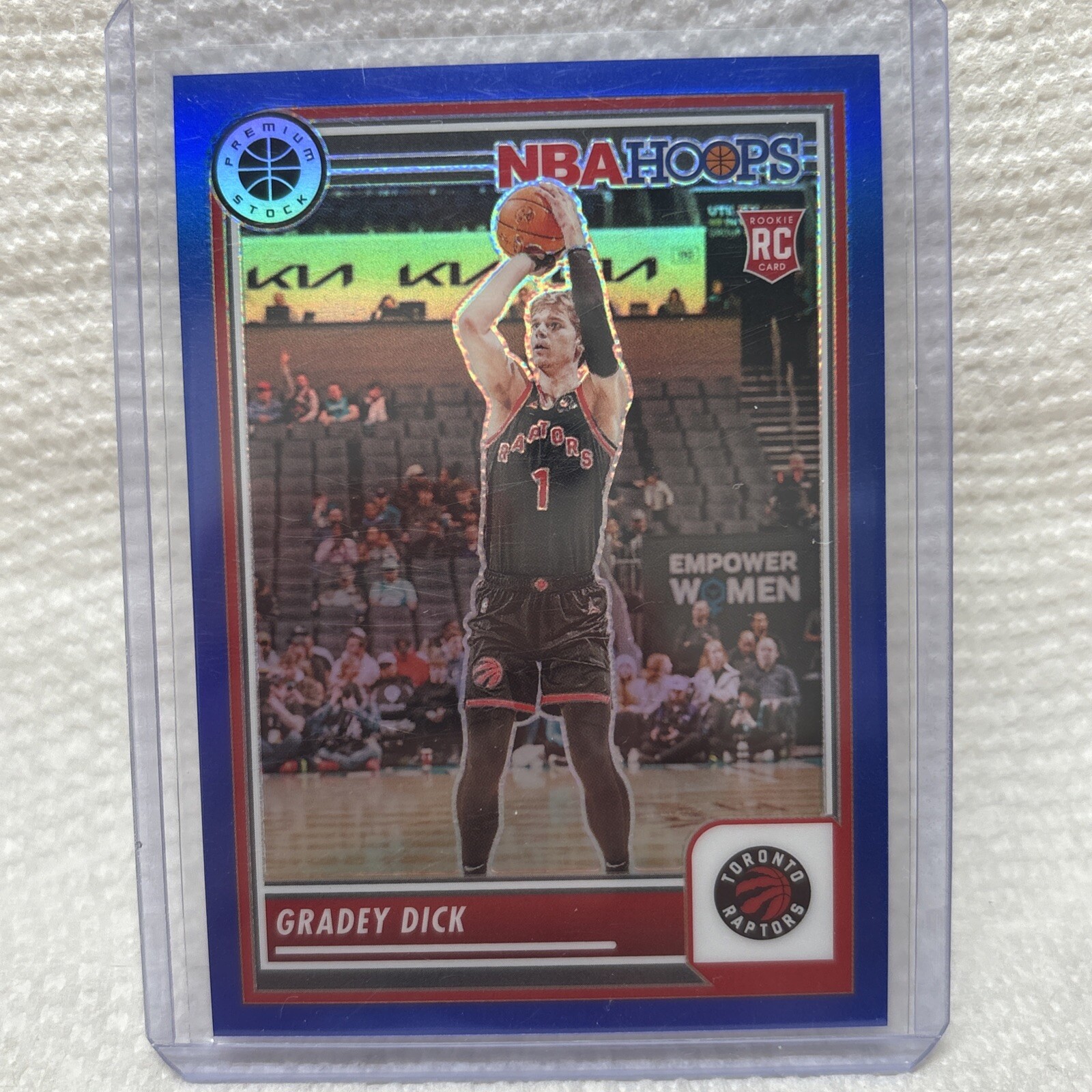 2023-24 Panini NBA Hoops Premium Stock - Blue Prizm #251 Gradey Dick /120 (RC)