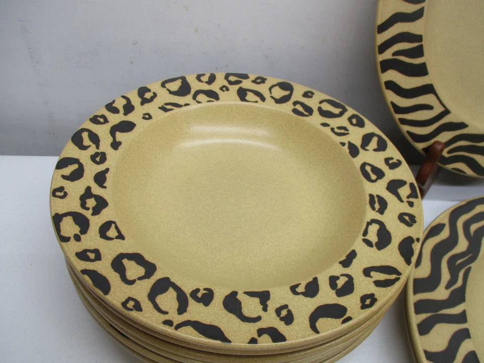 MIKASA "JUNGLE CHARM" (12pcs)  3 Dinner Plates-6 Soup-1 Saucer-2 Salad  Malaysia - Image 2 of 4