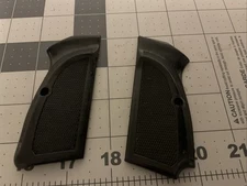 Browning Hi Power 90's Era Black Plastic Grips