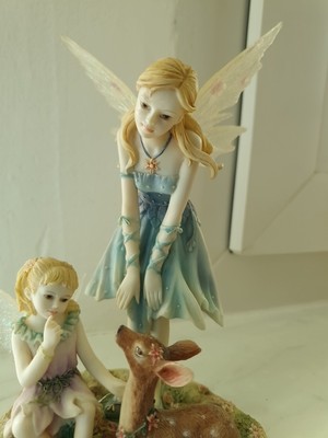 Faerie Glen Fee Figur Elfe Kind Reh Neuwertig