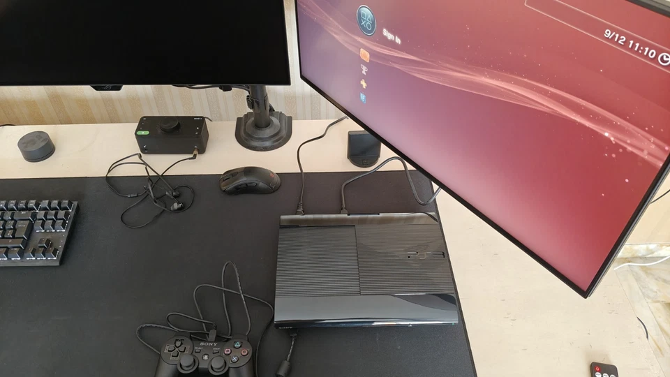 Sony PlayStation 3 Super Slim 1TB Console  - Immagine 3 di 3