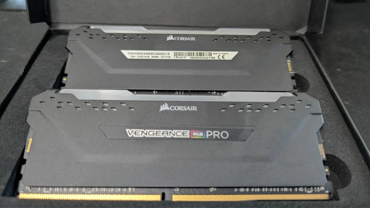 PC4-24000 (DDR4-3000) Bus Speed 32 GB Total Capacity DDR4 SDRAM