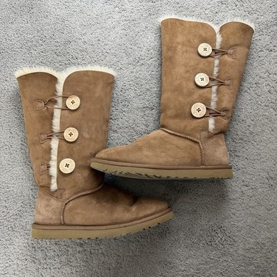 UGG Bailey Button Boots Women's Size 9