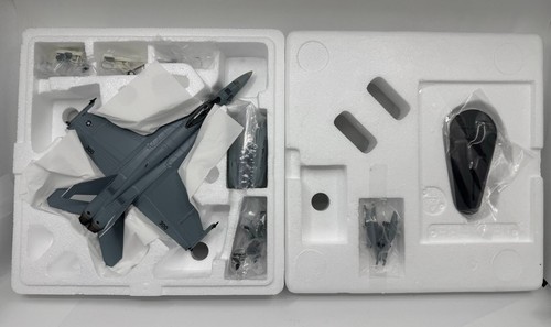 Hobby Master HA5141, F/A-18E "Golden Warriors" 168910, VFA-87, 2017 ", 1:72 - Picture 2 of 4
