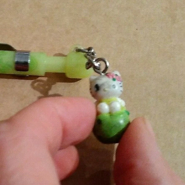 Hello Kitty Druckbleistift grün Schreibwaren sammeln mit Kitty-Anhänger - Bild 3 von 4