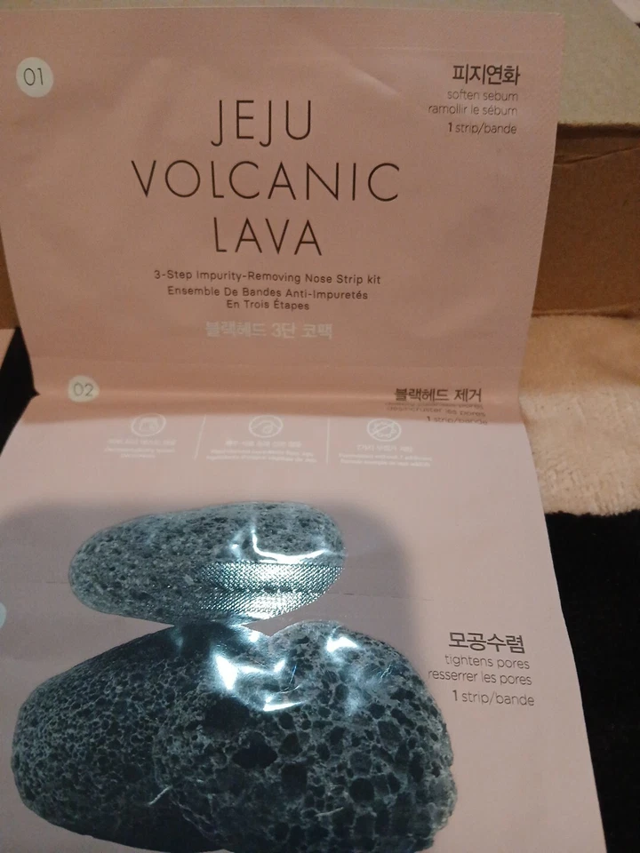 [THE FACE SHOP] JEJU Volcanic Lava 3-Step  Nose Strip Kit. 2 Quantity  - Image 2 of 4
