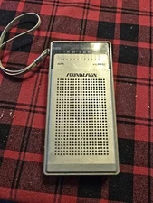 Soundesign Model 1146 Pocket Radio Vintage *FREE SHIPPING*