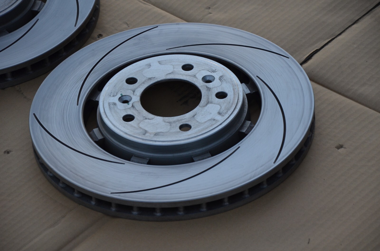 2010-20 Aston Martin Rapide Rear Left Right Brake Rotor Disc Set OEM 11K Miles