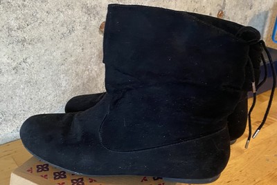 Time Tru women s size 10 black boots highly fashionable