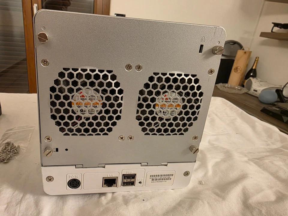 Synology DiskStation DS413j NAS 4-Bay – Usato, con o senza hard disk - Immagine 3 di 4