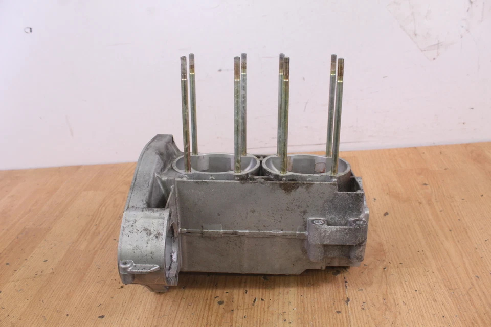 1993 年 YAMAHA VENTURE GT 曲轴箱/主发动机箱-套装 — 第 3/4 张图片