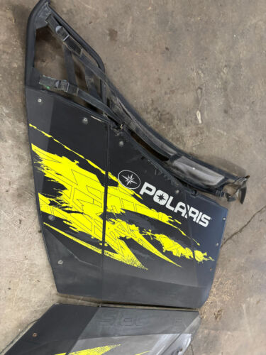 2013 POLARIS RZR 900 XP EPS OEM 12 11 Door kit Doors Side panels - Picture 3 of 8