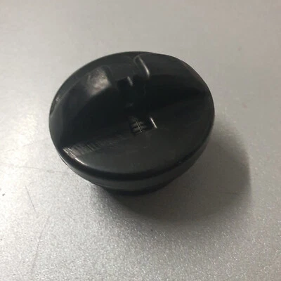 Ersatzteil Öl Tankdeckel alte Ausführung mit FLACHDICHTUNG Solo Sägen 644, 651