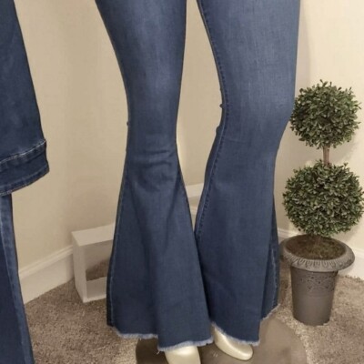 Olly Z Jeans Women LG High Rise Bell Bottoms Slim Thigh Pant Hippie Y2k