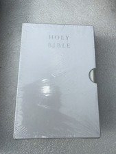 Image of HOLY BIBLE: King James Version (KJV) White Presentation Edition by Collins UK
