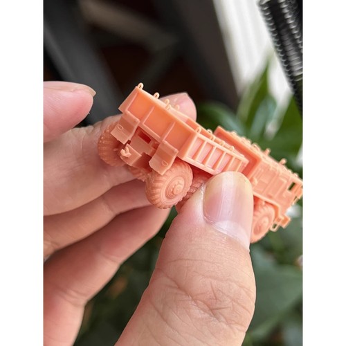1/144 URSS MAZ-537 Camion tattico pesante kit non verniciato - Foto 3 di 5