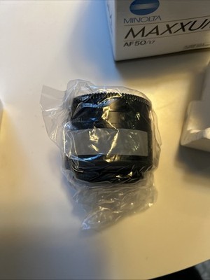 Minolta Maxxum AF 50mm 1: 1.7 Camera Lens w/ UV Filter New In Original Packaging
