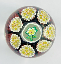Piccolo fermacarte vintage in vetro di Murano Millefiori con fiore centrale di ALT