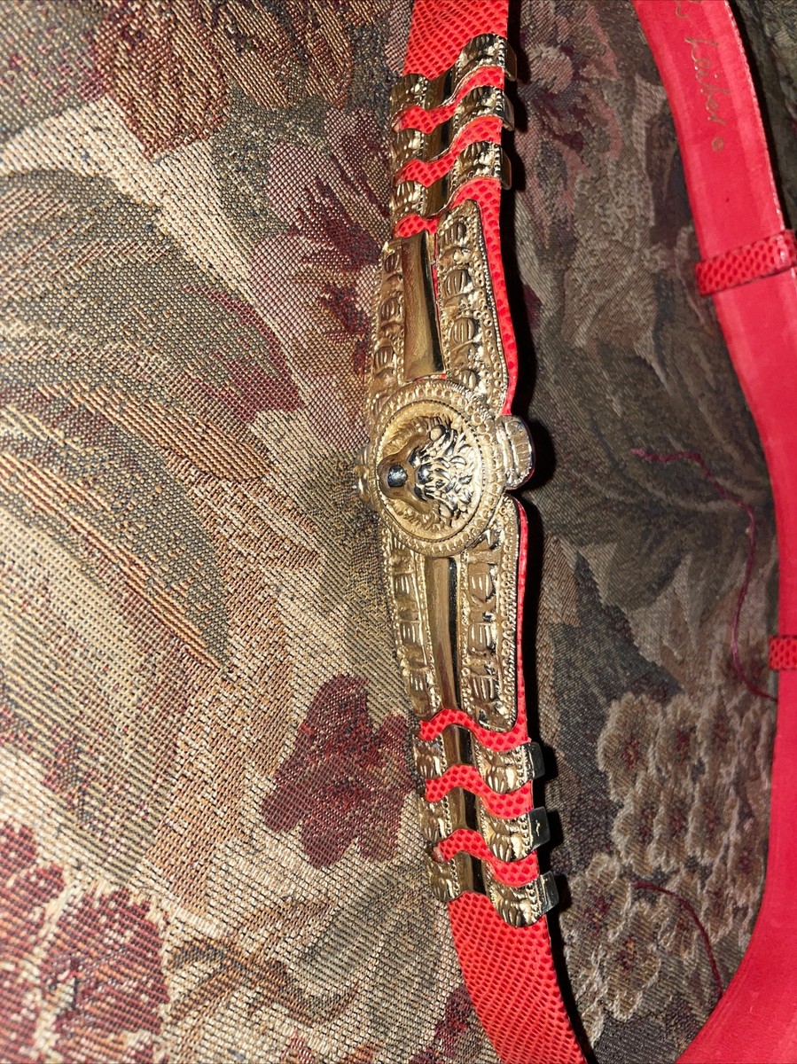Judith Leiber Gold Medallion Lion Head Buckle Adjustable  display picture 3