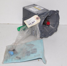 New Boston Gear F715-10-B5-G Speed Reducer C-Face 56C 10:1 1.2HP 1750 RPM Altra