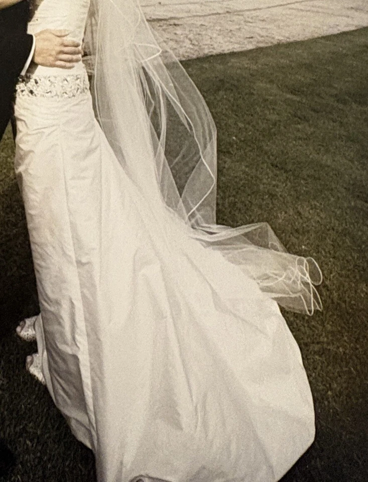 Mariana Hardwick Wedding Dress, Size 8 With Swarovski Crystals - Image 4 of 4