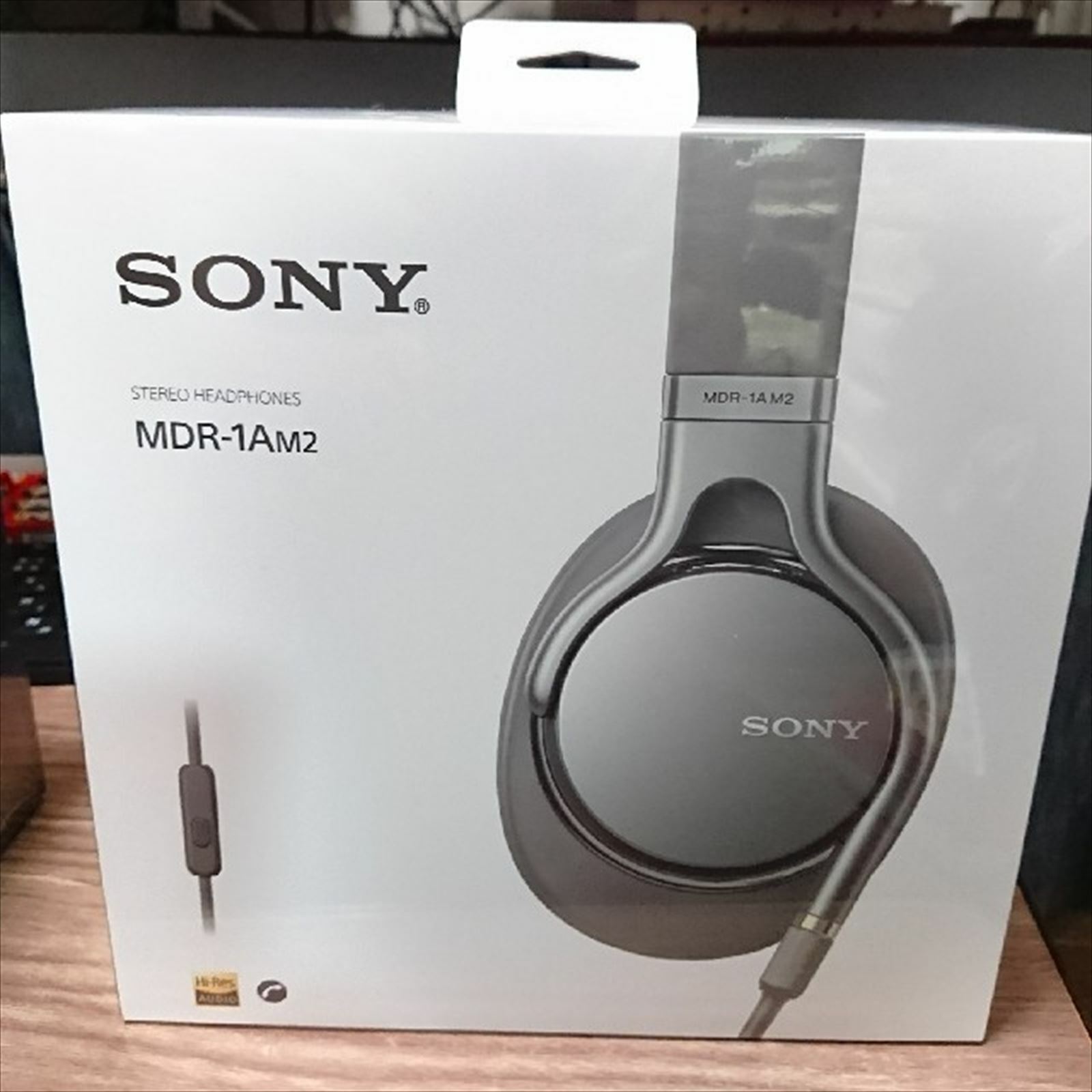 NEW SONY MDR-1AM2 S STEREO HEADPHONES SILVER Hi-res from JAPAN