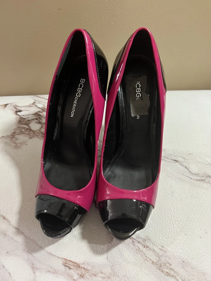 Zapatos para mujer BCBGeneration. Tacones de plataforma talla 8B rosa/negro Foto 4 de 4