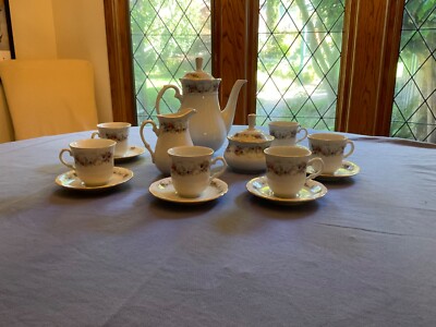 Thun porcelaine coffee set made in the Czech Republic with floral design