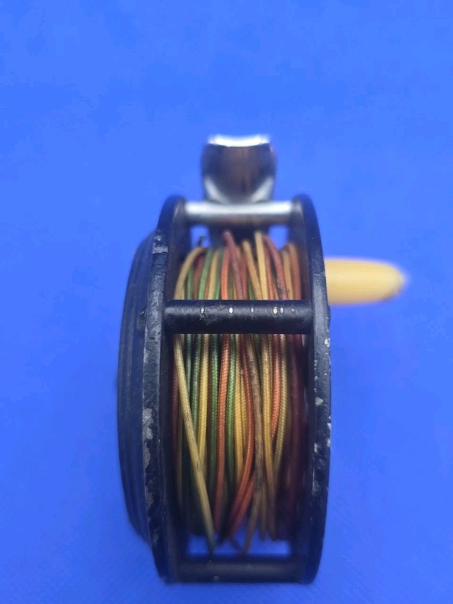 Vintage Pflueger Medalist 1492 DA Fly Reel Made in USA w/ Fly Line