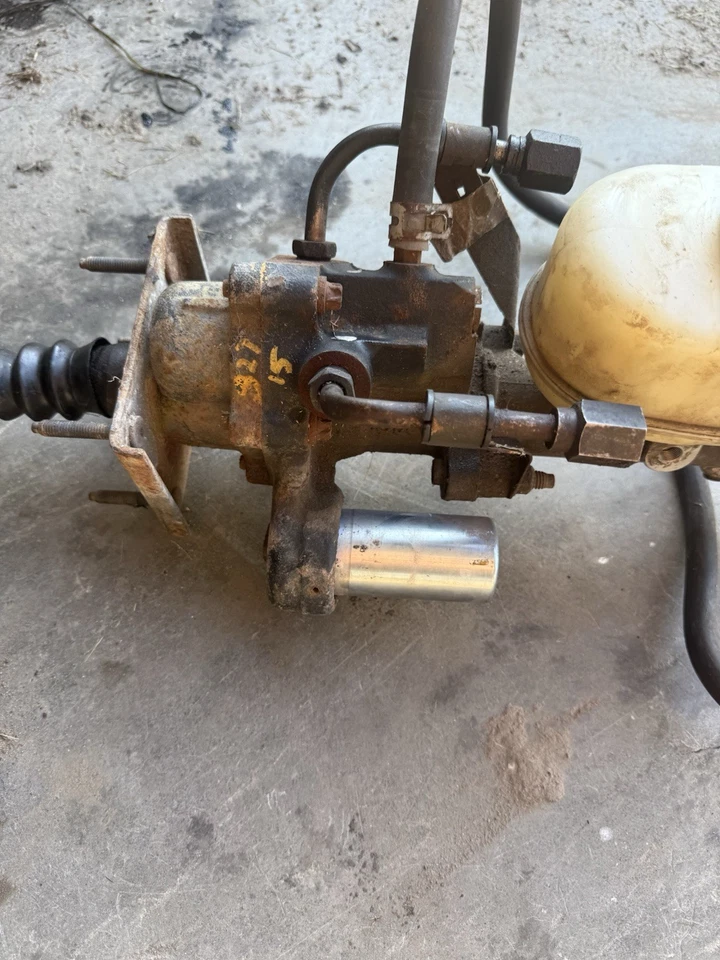 Оригинальный усилитель тормозов Hydroboost с главным двигателем для Ford F250 F350 99-04 годов выпуска - Изображение 3 из 3