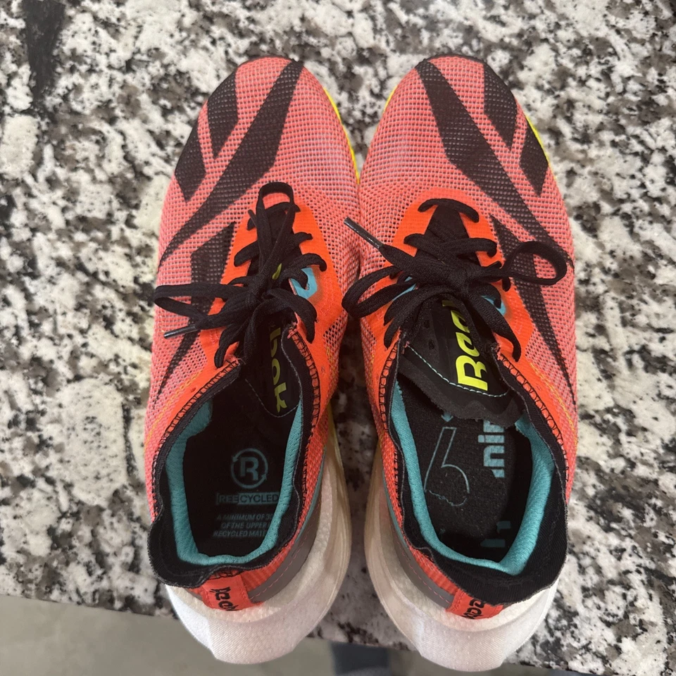 Used Reebok Carbon Plated Women’s Running Shoe Size 6 - Image 4 of 4