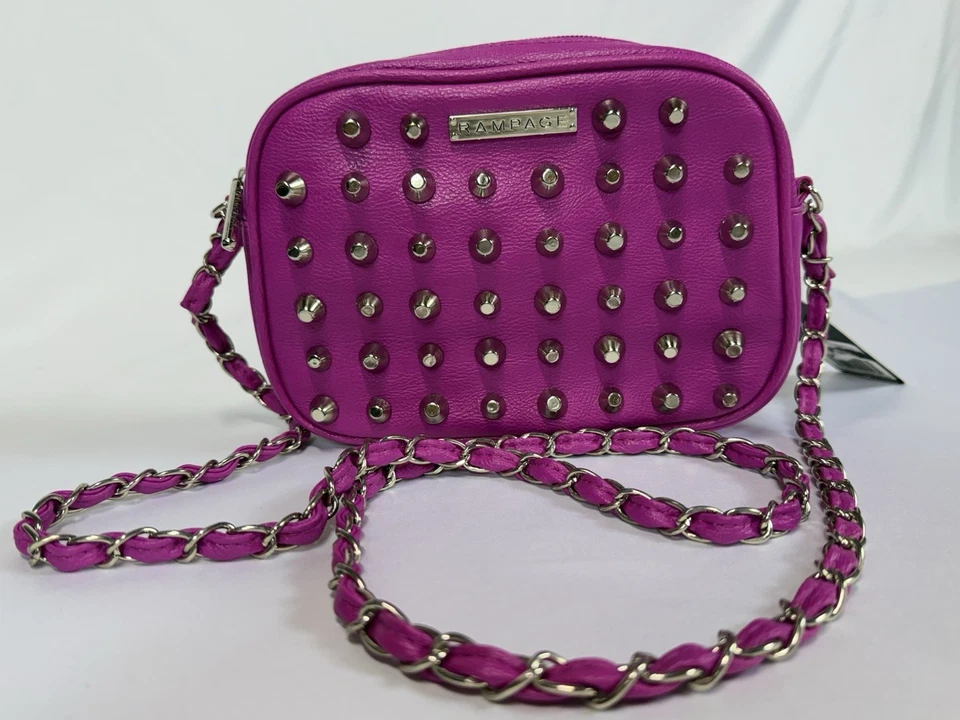 Bolso Bandolera Pequeño para Cámara Rampage Estilo Motociclista Cuero PU Fucsia Plata Tachuelas Foto 2 de 4