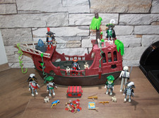 Playmobil Geister Piratenschiff mit Figuren und Zubehör.