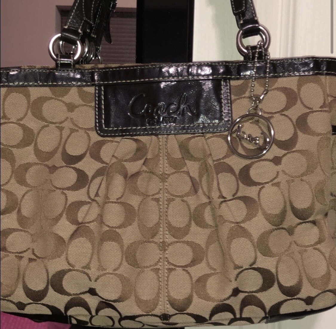 【極美品】Coach Accessory Porch Signature Coach Accessory Porch Mini Signature Used item For Woman