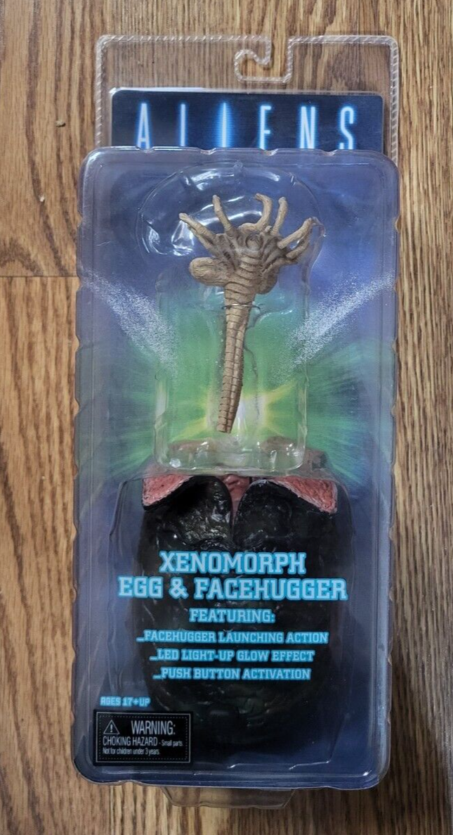 2013 NECA Aliens Xenomorph Egg & Facehugger Action Figure with Broken Tail