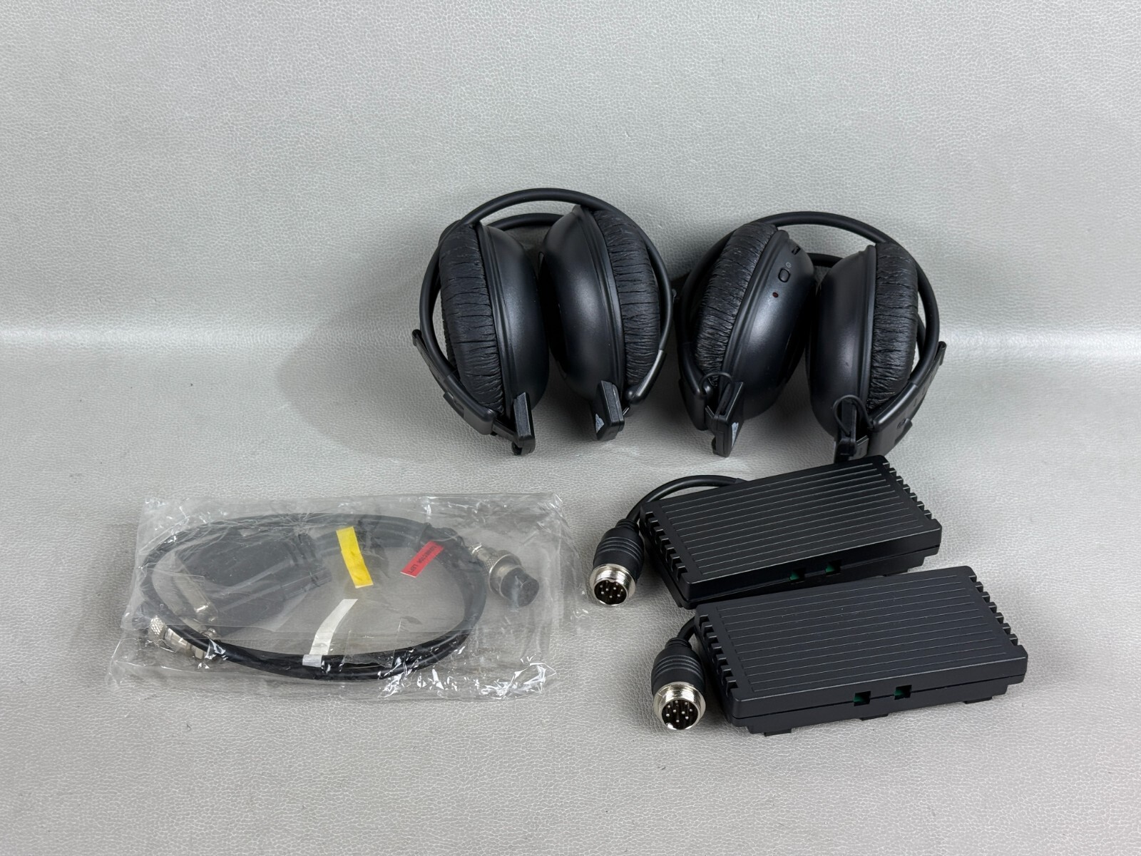 BRAND NEW! BENTLEY BLUETOOTH HEADPHONES & TRANSMITTERS OEM SET OF 2 JNV035801