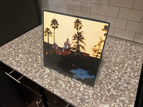 Eagles – Hotel California Vinyl LP – 1976 Asylum 7E-1084